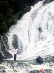 白水岩瀑布