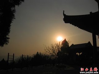 满庭芳（八月十六夜，景修咏东坡旧词，因韵成此）