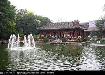 太常引 漫翁新制画舫湖中，予为名其舫?