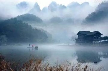 三月三日，自京到华阴，于水亭独酌，寄裴六