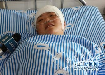 送刘赞府之官都昌五十韵