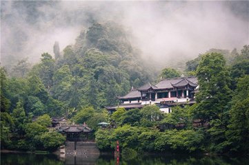 四绝赠马浩然法师·张道陵
