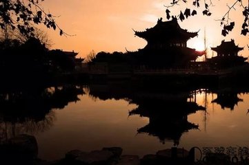 京口喜雨楼落成呈史固叔侍郎
