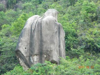 过殿山湖