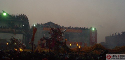 和公仪龙图小桃花