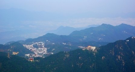 九华山