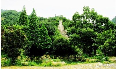 早秋龙兴寺江亭闲眺忆龙门山居寄崔张旧从事