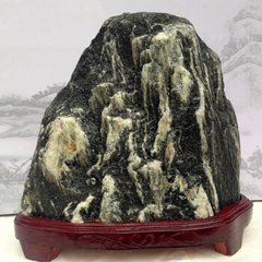 重忆山居六首。泰山石（兖州从事所寄）