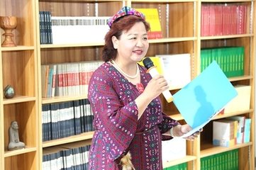 点绛唇（和彪德美韵赠杨伯原）