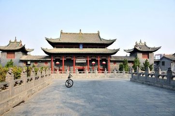 咏刘仲更泽州园中丑石