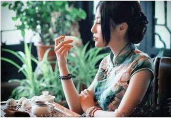 临江仙·官样初黄过闰九