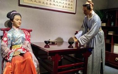 送李秀才赴滑州诣大夫舅