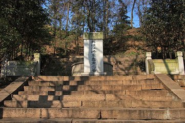 与赵梦麟诸人游甘露寺