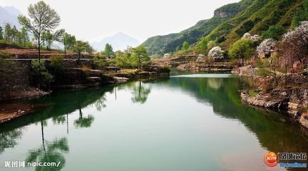 鹧鸪天（梦符置酒于野堂，出家姬歌自制词以侑觞，次韵）