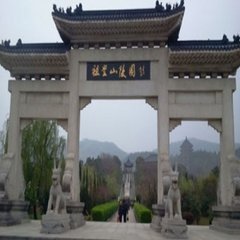 越俗扫墓