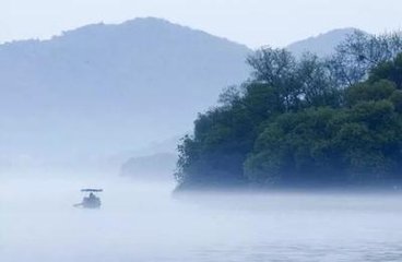 饮山亭雨后