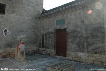 伤前翰林杨左丞（一本有赞图二字）