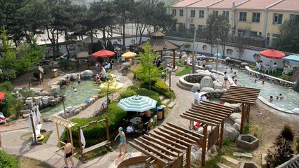 水调歌头（题旅舍壁）
